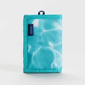 NWT BAGGU Nylon Wallet in Pool